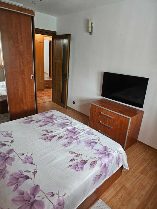 inchiriez apartament 2 camere Zona Industriala