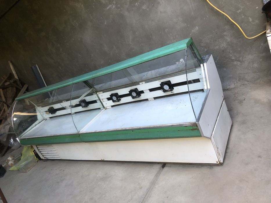 Vitrina xaladelnik xolati zor aybi yoq zor muzlatadi