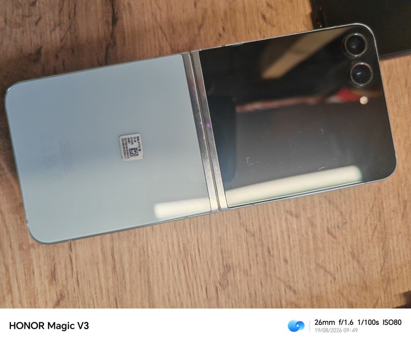 Telefon pliabil Samsung flip Z 5 full box
