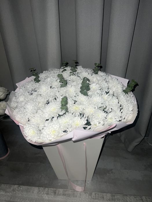 Большой букет цветов (хризантемы)