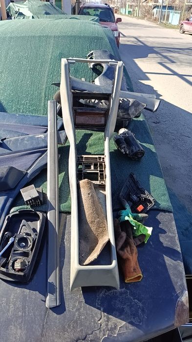 Запчасти на 124 Мерседес