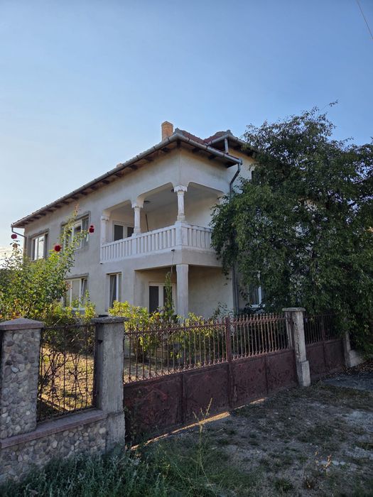 Vand casa P+1 in Gurahont