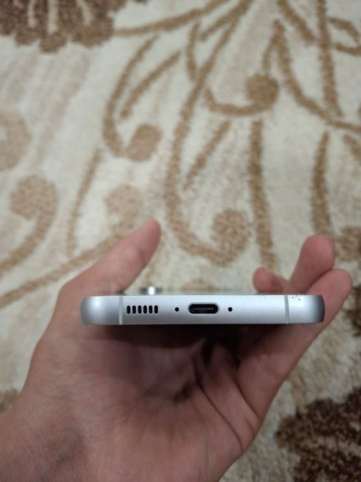 Обменяю  Samsung s23fe 8/256гб