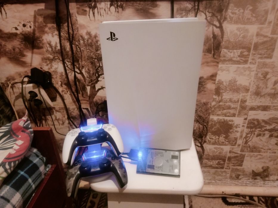 Меняю ps5 fat в идеальном состоянии на ps4 прошитый