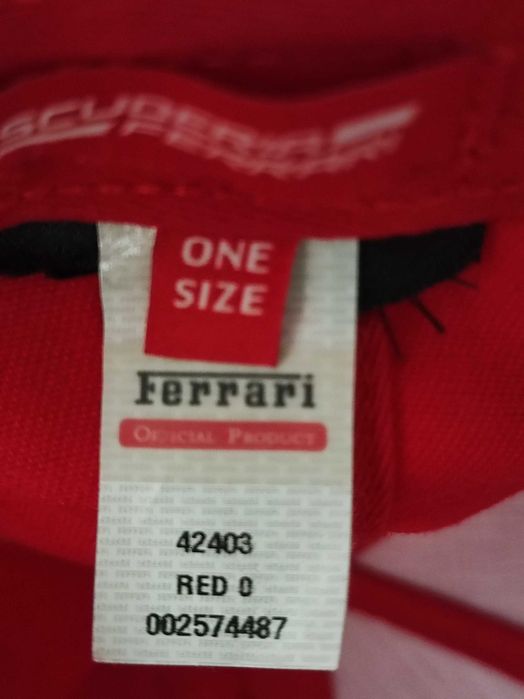 Детски куфар Маккуийн + подарък шапка FERRARI