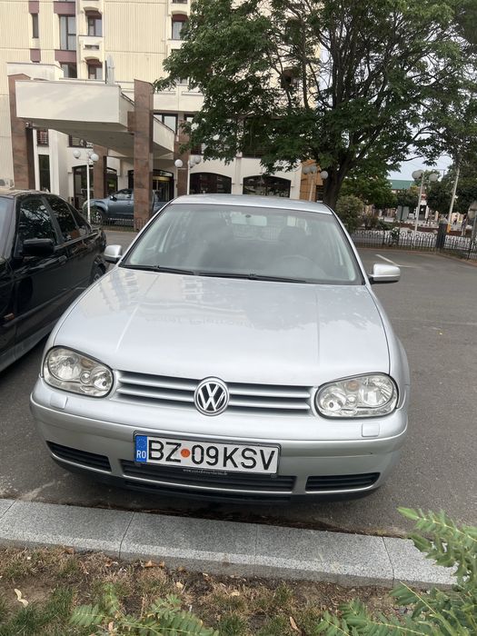 Golf 4 1.6 SR automata