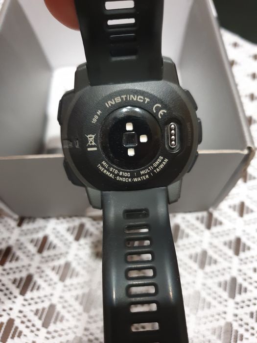 Garmin Instinct / Смарт часовник Гармин Инстинкт