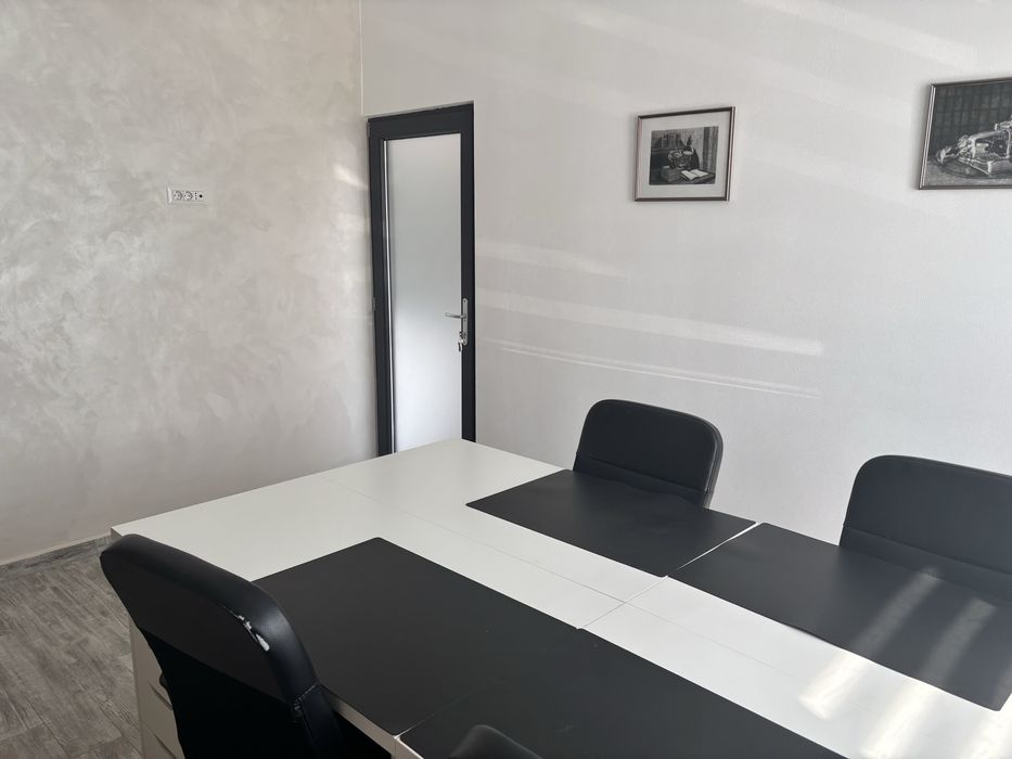 Inchiriez Birou 70 m2 in Roman / Cabinet /Sediu firma