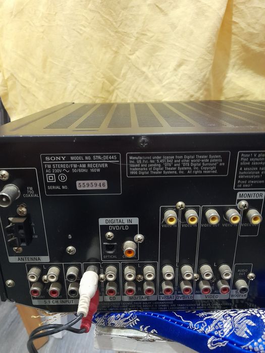 Boxe eltax 300 watt + stație Sony 160 watt.