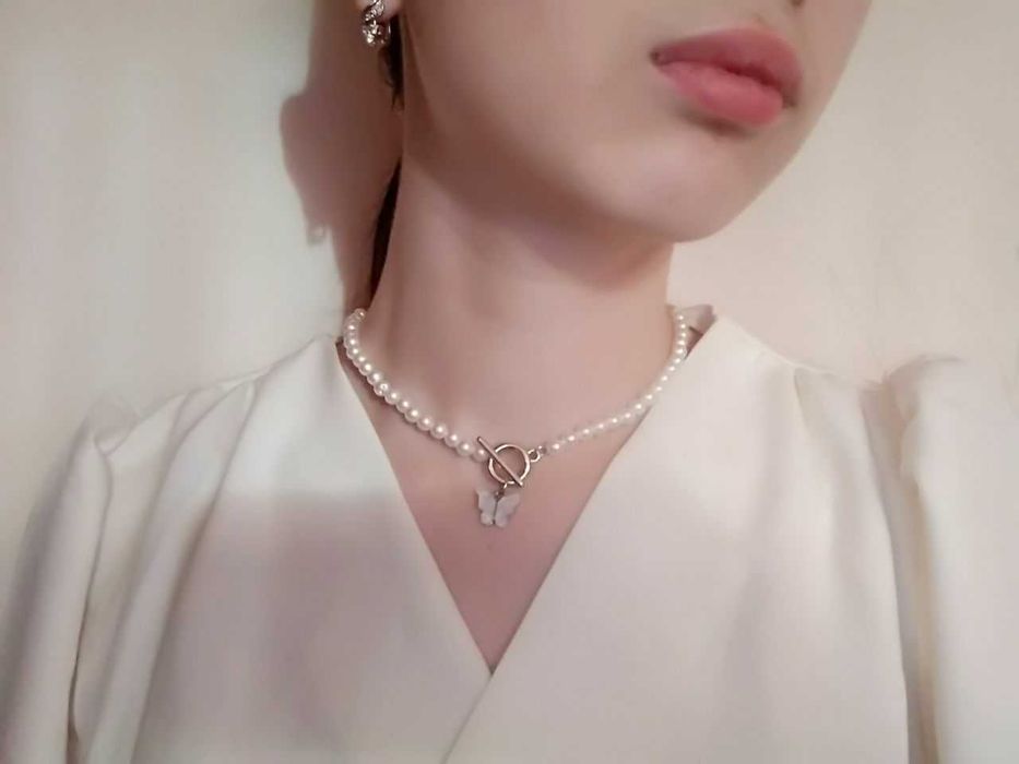 Чокер с подвеской в виде бабочки