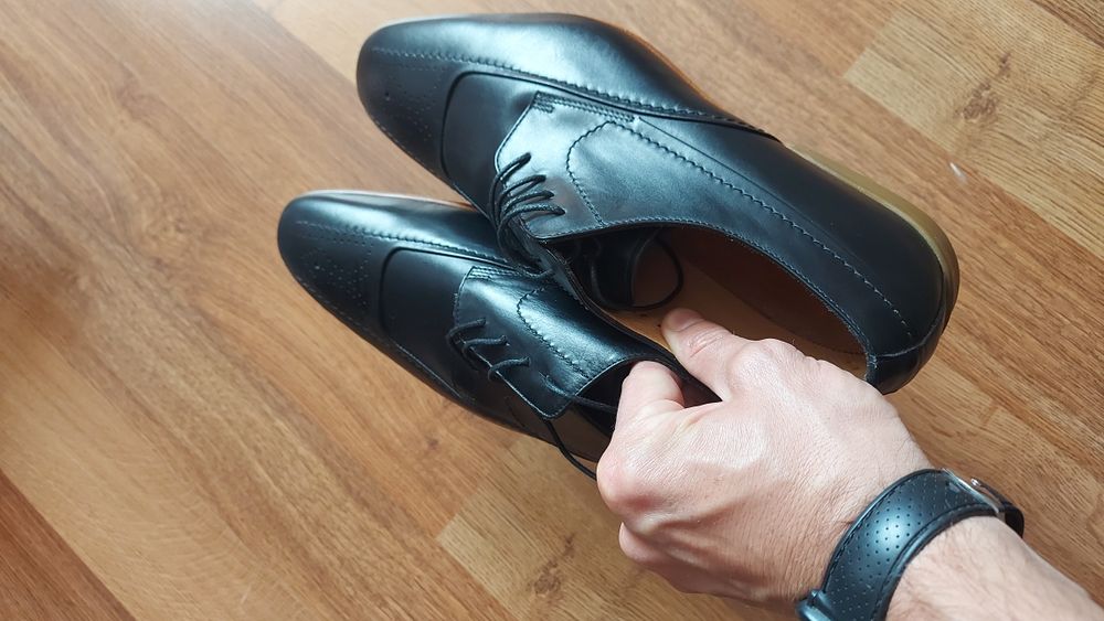 Pantofi negri bărbați nr 43.  Piele naturală