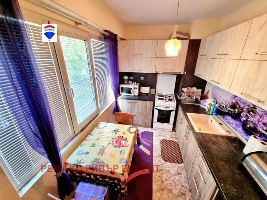 Продава се Двустаен апартамент в Русе, Дружба 3 - 64 кв.м за 1290 €/кв.м - Снимка #1
