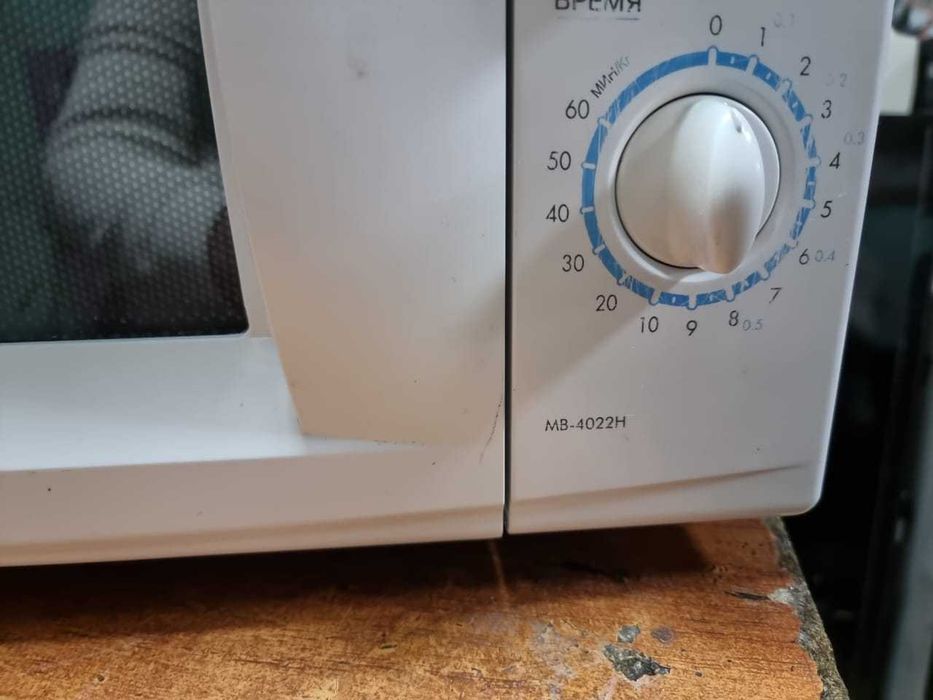 Продам Микроволновой Печи LG модели MB 4022H