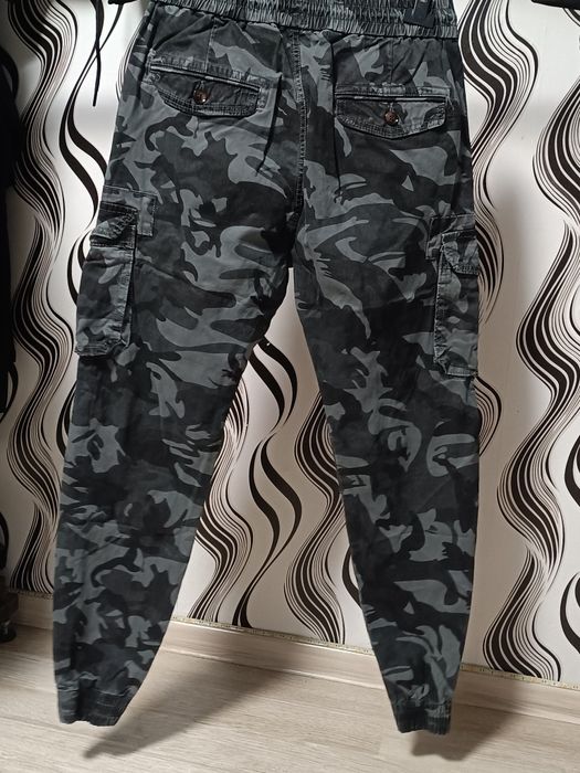 Камуфлажен карго панталон