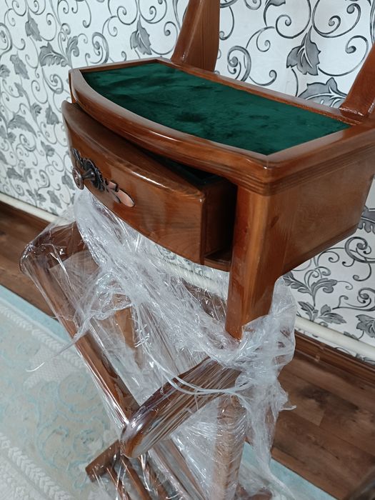 Напольная вешалка