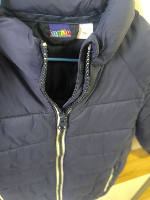 Продавам две якета 98-104 см обща цена 25 лв.