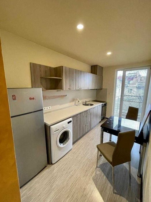 Дава се под наем Едностаен апартамент в София, Център - 60 кв.м за 382.5 € - Снимка #3