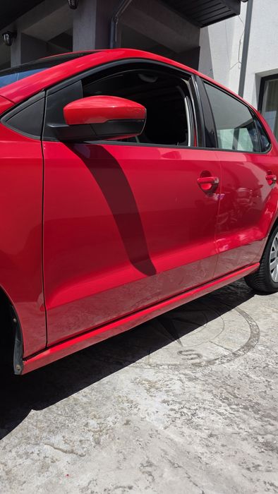 VOLKSWAGEN Polo 2011 — imagine 3