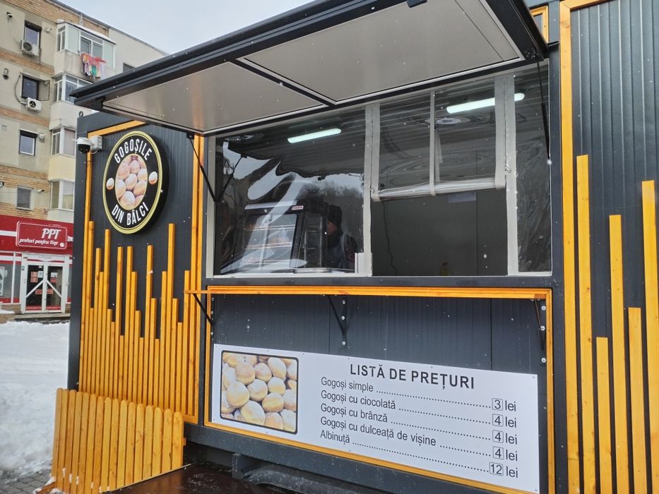 Inchiriez/vând  rulota comerciala-food truck an 2024