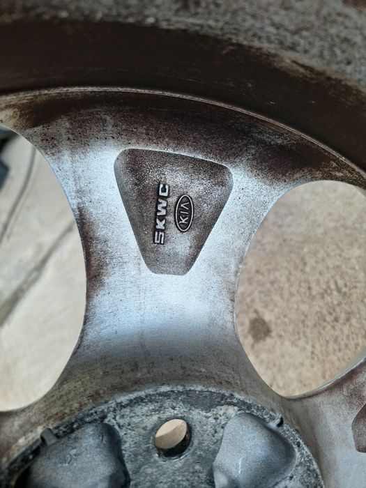 Оригинални алуминиеви джанти Kia 16 цола  5x114'3 Летни Гуми