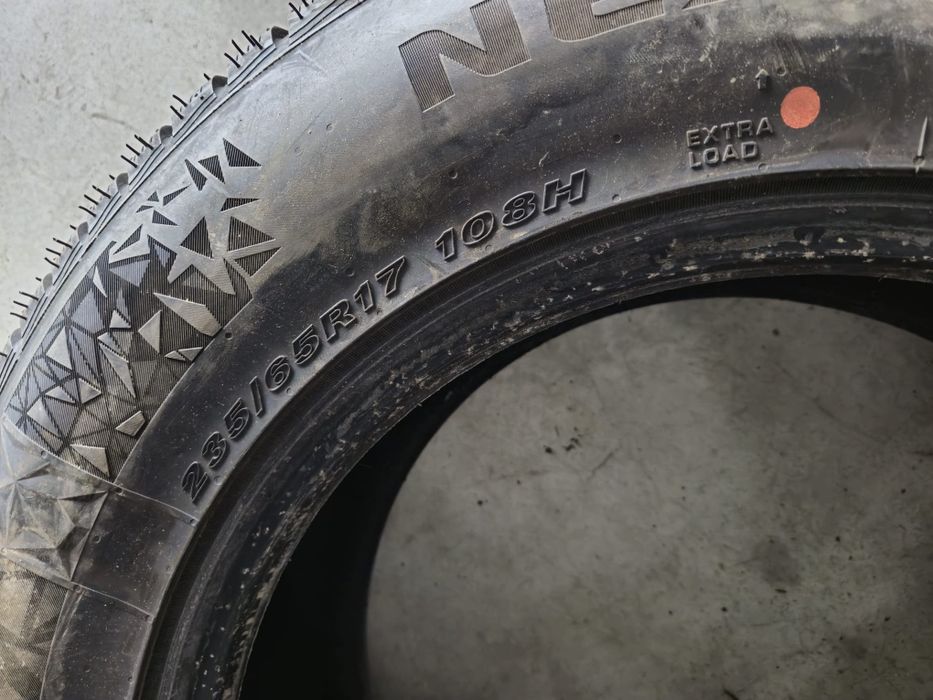 4 anvelope iarna Nexen 235 65 17 aproape noi