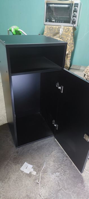 Тумбочка офисная.