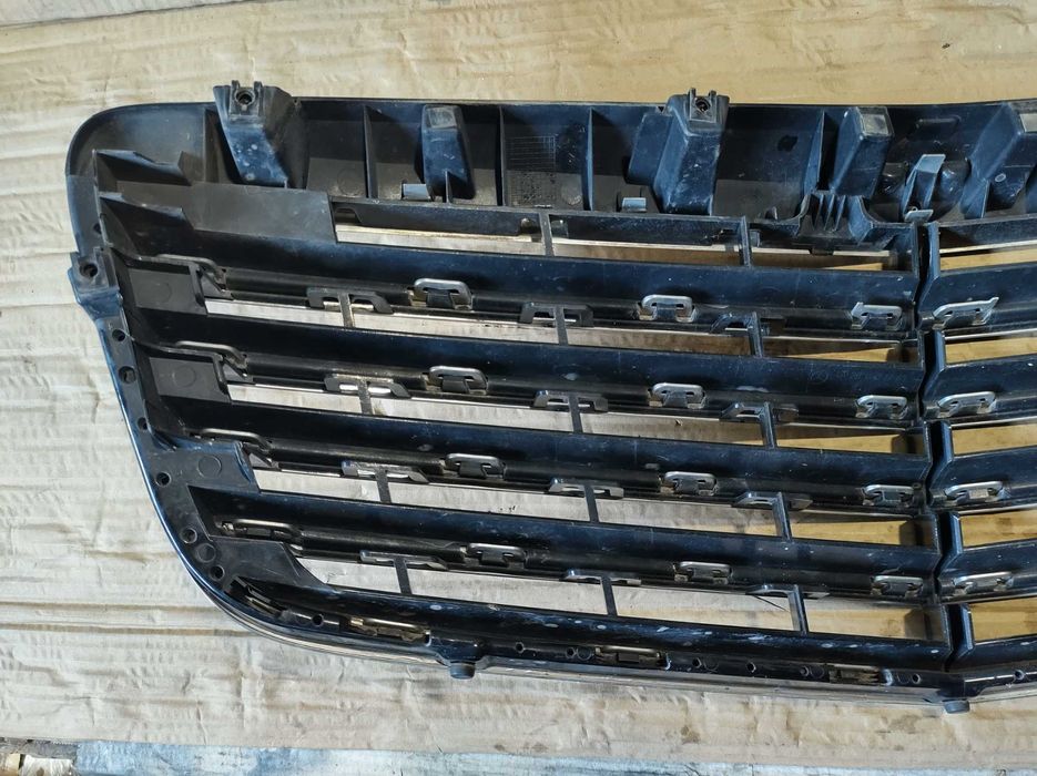 Радиаторна Решетка/Маска Mercedes E class W211 V6 4matic Tmodel OM642