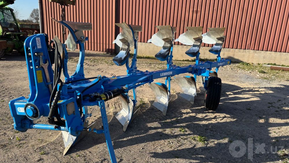 Lemken EurOpal 7 4+1. Claas Arion, Case Puma, John Deere