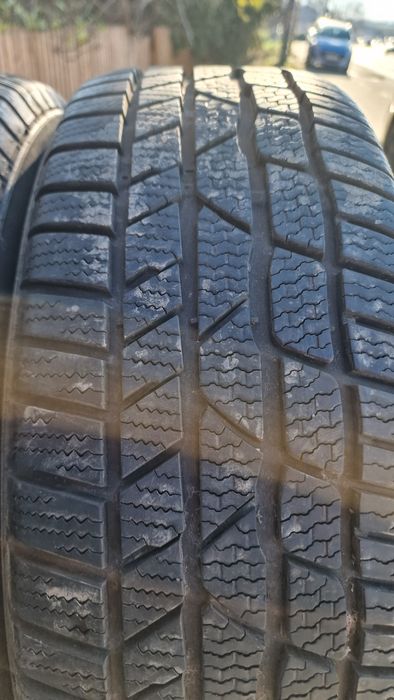 205 55 16 Continental 8 mm 2 anvelope iarna ca noi