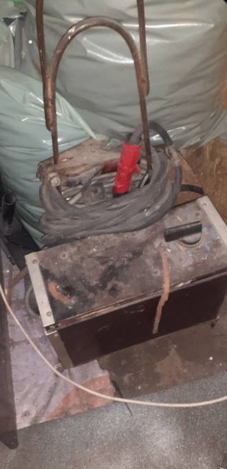 Продавам електрожен работи