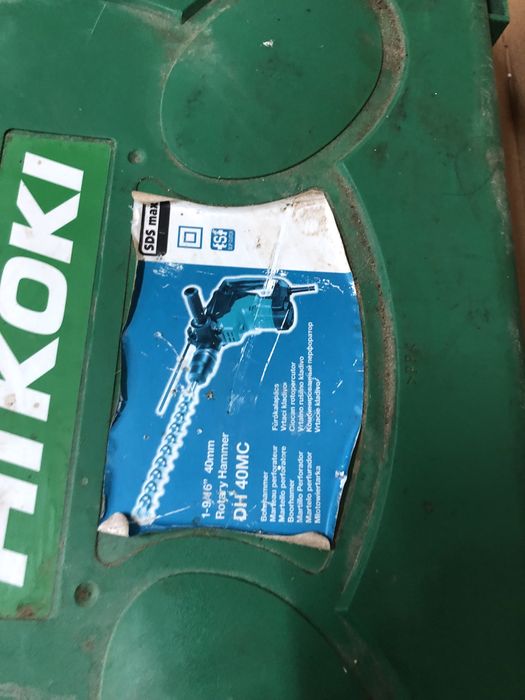 Picamer ciocan rotopercutor Hikoki DH 40MC cu dalti