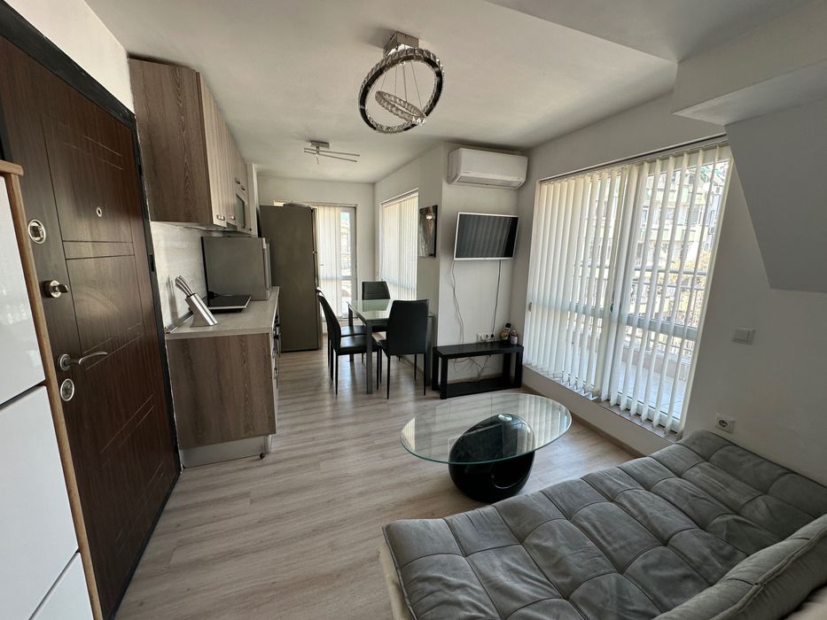 Дава се под наем Тристаен апартамент в Варна, Аспарухово - 80 кв.м за 510 € - Снимка #2