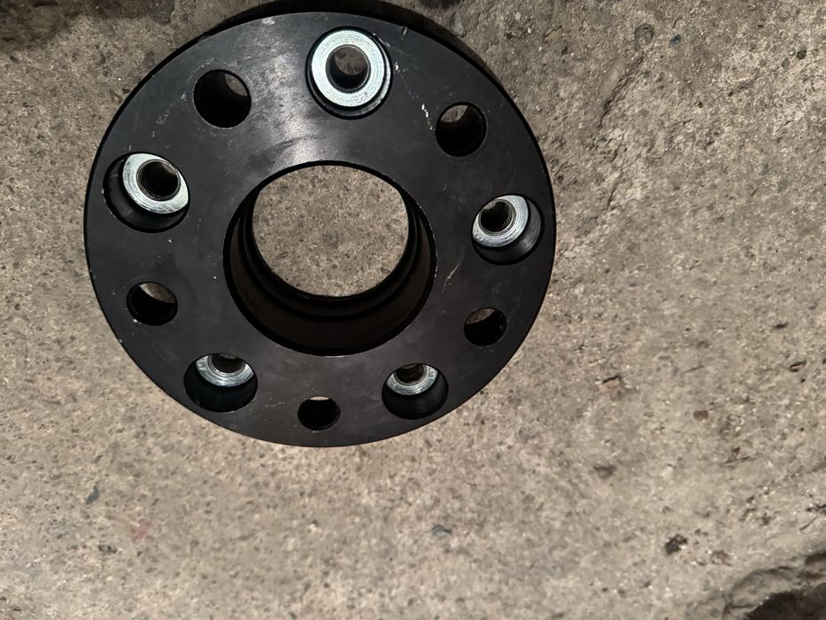 Фланци на 3см за Audi Q7 2007г