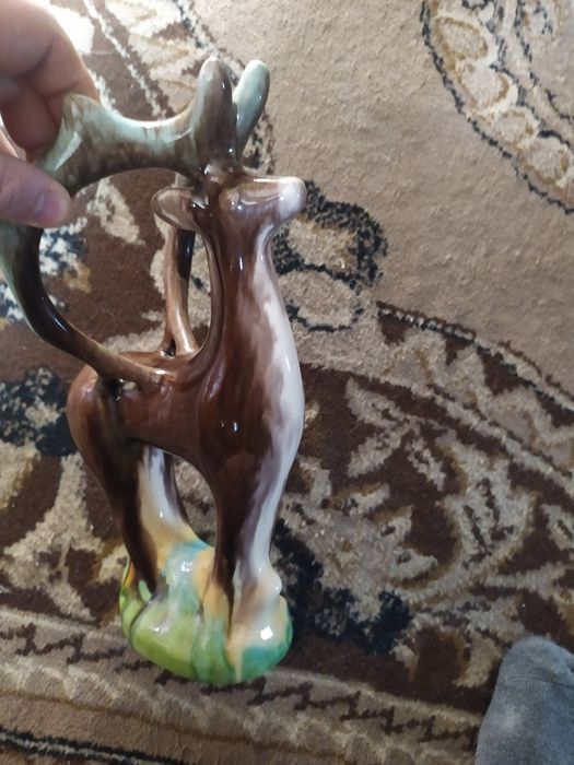 Продам советскую статуэтку Оленя.