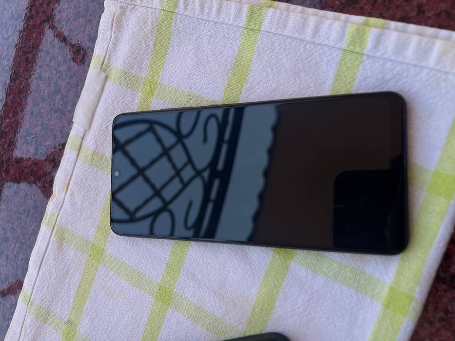 Samsung a 32 в подарок 2 зарядки быстрой и 2 чехла и повербанк