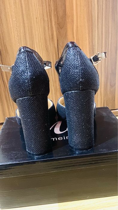 Pantofi cu cataramă, nr 36