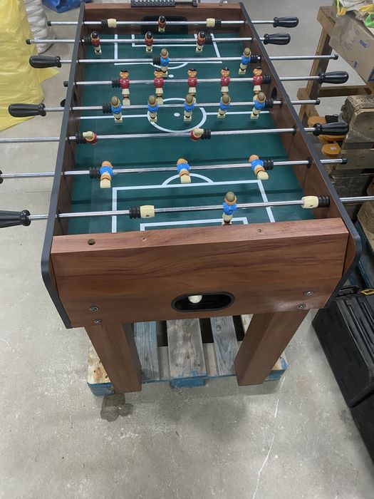 Masa de foosball (masa de fotbal)