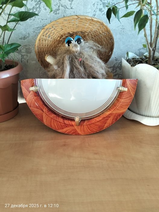 Продам настенное бра