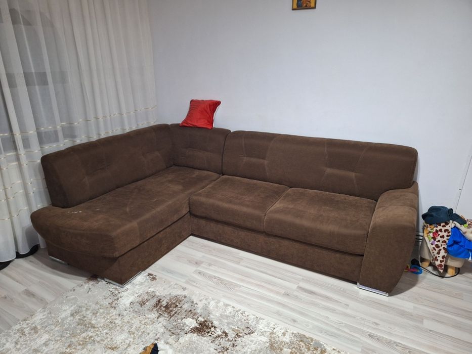 Vând colțar extensibil