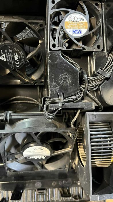 Гейминг компютър HP Z820, 32GB RAM, два Xeon процесора и RTX 3050 8GB