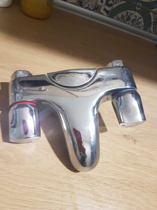 Смесител за душ, стенен