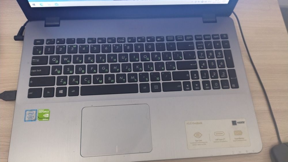 Ноутбук Asus 8гб