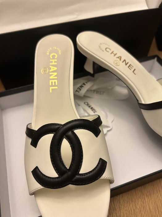 Papuci Chanel piele naturala 100% pe stoc marimea 41