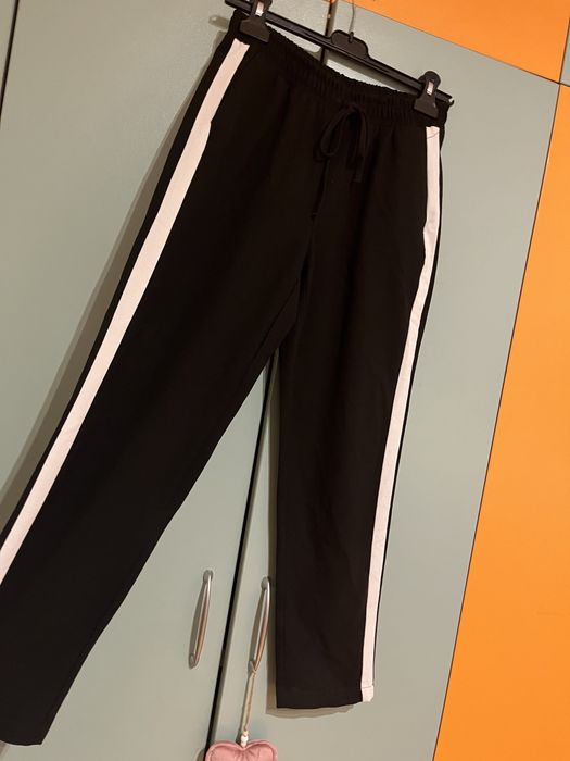 Прав панталон с бял кант LC WAIKIKI