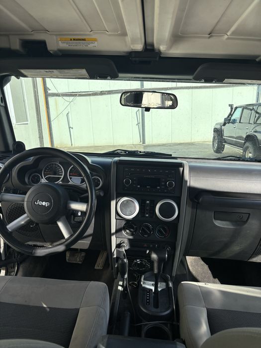 Jeep Wrangler Sahara 2011