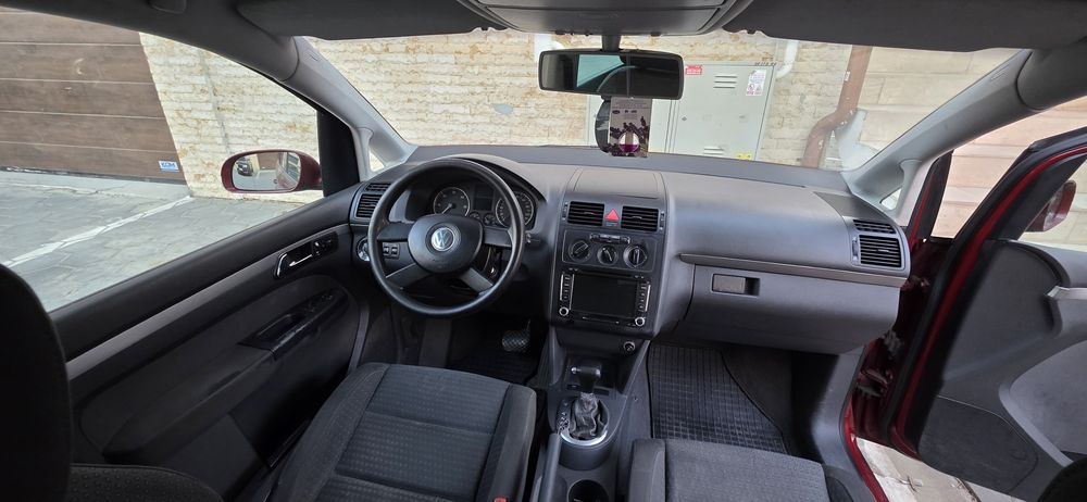 VOLKSWAGEN Touran 2004 — imagine 5