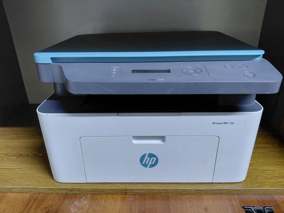 HP Laser MFP 135r/Принтер/Сканер/Копир