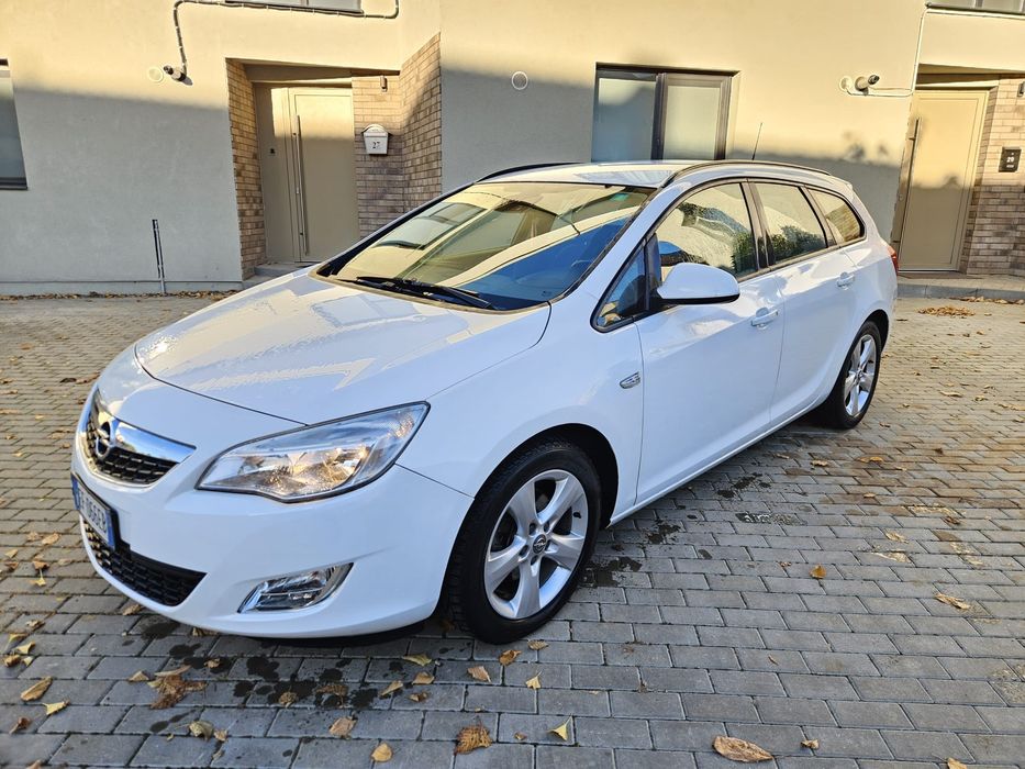 Opel astra J an 2011 motor 1.7 cdti Euro 5 cutie viteze manuala