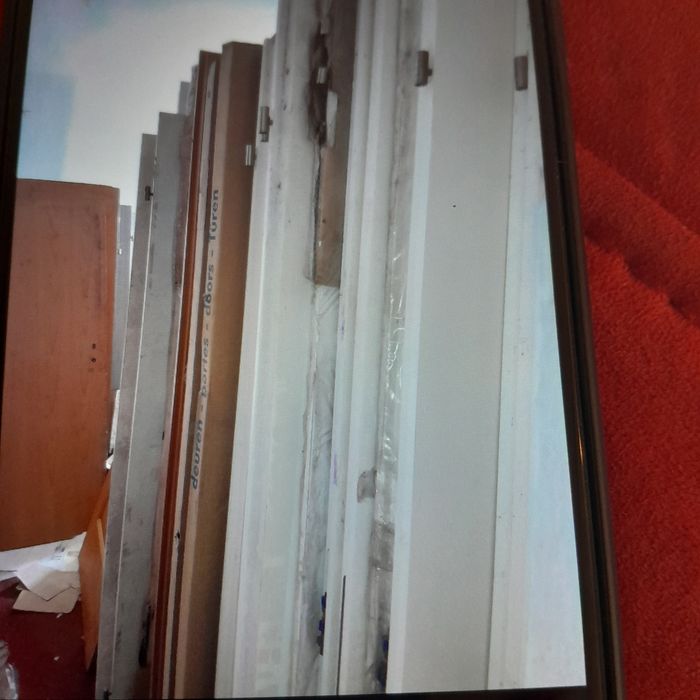 Vând 550 uși de interior din Germania