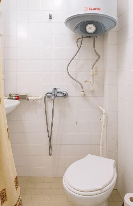 Дава се под наем Двустаен апартамент в Варна, Гръцка махала - 40 кв.м за 350 € - Снимка #3